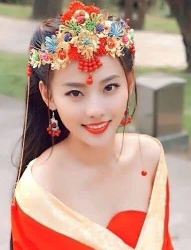 顺嫔穿着晾衣架穿衣服?得罪了造型师，没有主角美了!