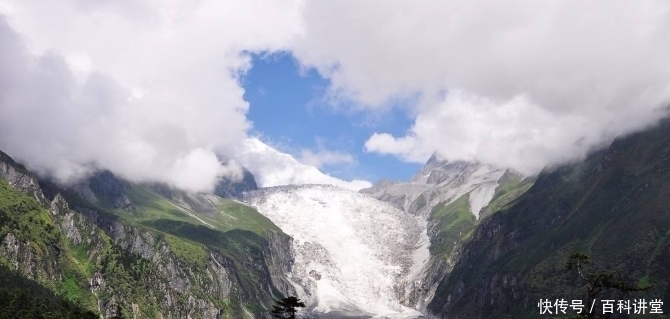 四川贡嘎山旅游胜地，人少景美，假期不用人挤人