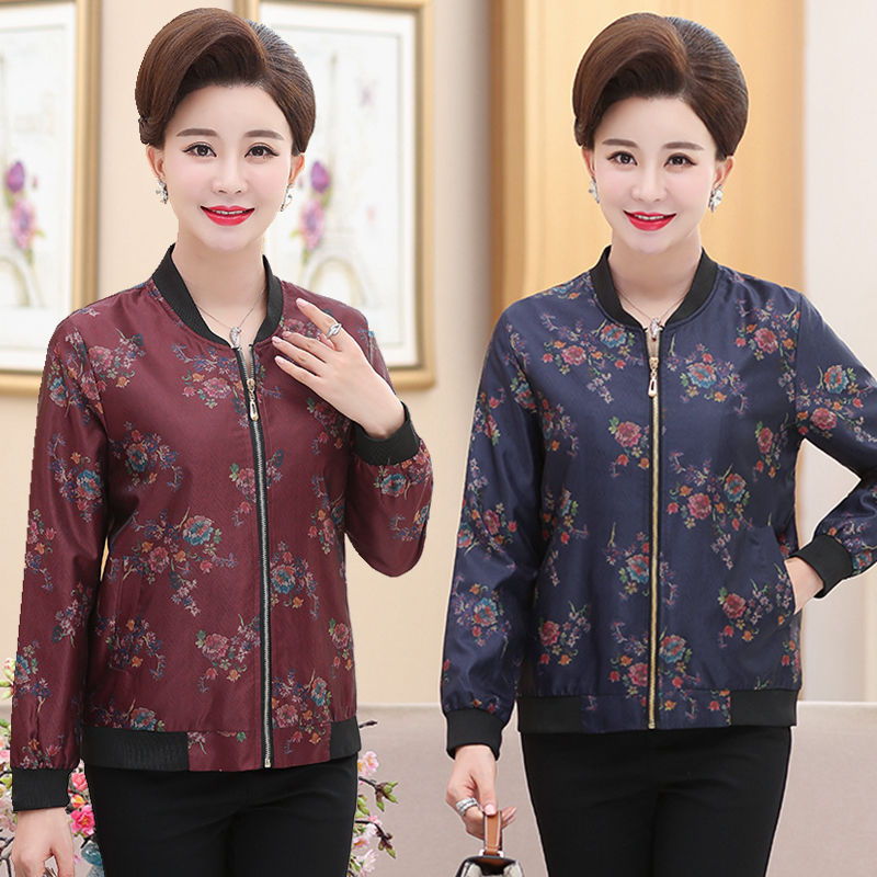 看完这些时髦的上衣，风衣妈妈都不想穿了，太洋气又减龄