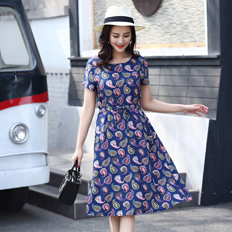 不骗你!从未见过这么美的棉绸裙，51岁婆婆穿上，比旗袍还优雅