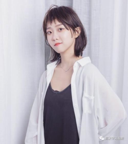  换季：夏季换季就该换发型