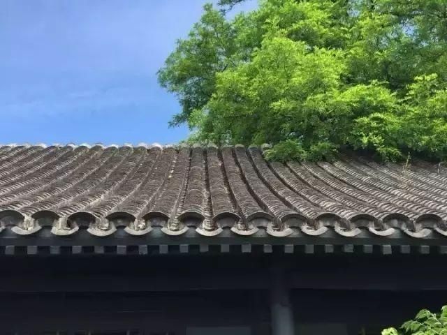  #新房#为什么很多人离开了农村，还要在老家盖一栋新房？