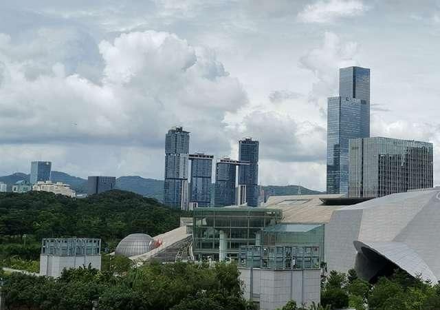 中国城建水平最高的城市，摩天楼指数和绿化指数位居全国榜首