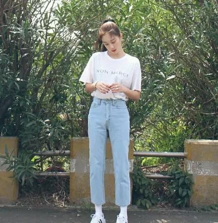  「女人」“梨形身材”女人少穿阔腿裤，试试这三种“显瘦裤”，时髦有气质