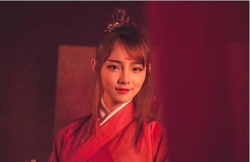 『女生』女生中性古装扎发,帅气不输男儿
