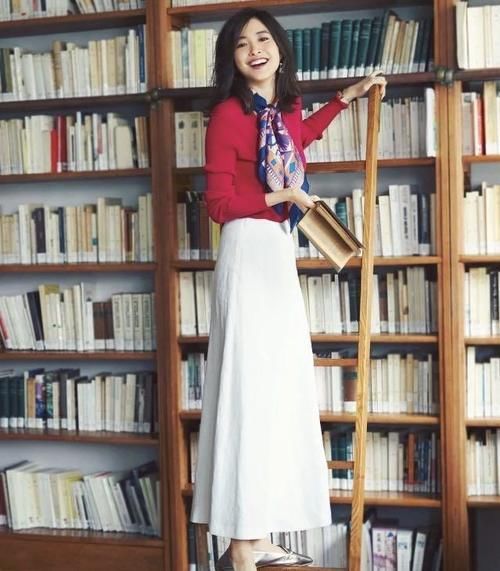  『红色』春天的衣服最好配色了！玫红色日系优雅搭配，穿出气质与活力