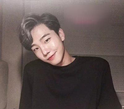 时尚派男士带刘海的侧分头发型!