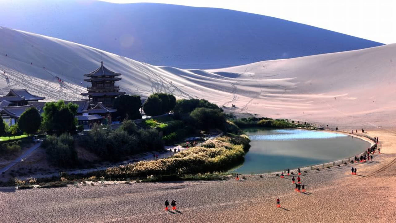 全球靠钱砸出的水，花40亿关税维持现况，网友：感觉就是自来水