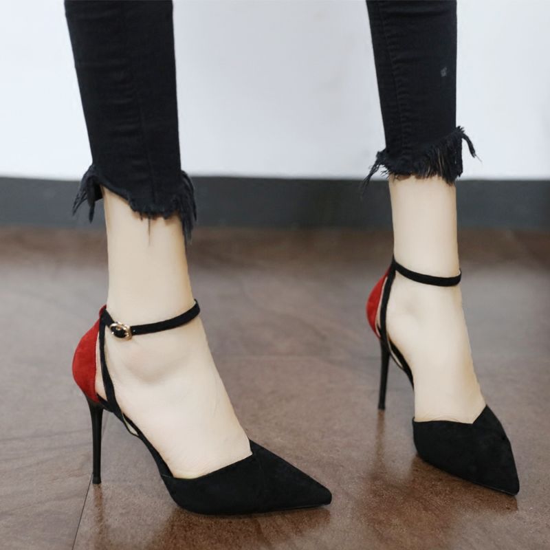 穿细跟高跟鞋的女人，有种让人难以琢磨的神秘感，充满了性感风情