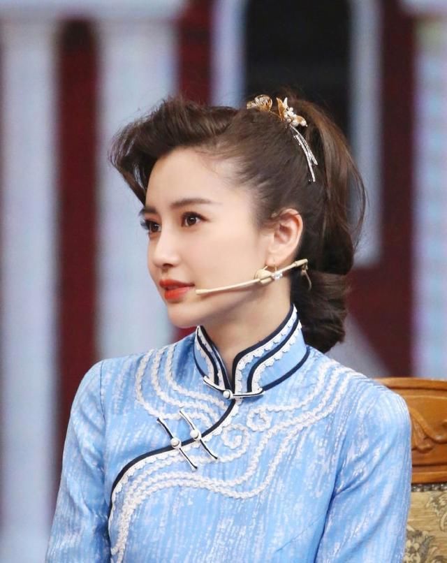  #性感#现在的女人真会穿,这样性感的旗袍直接穿上了,不过真好看