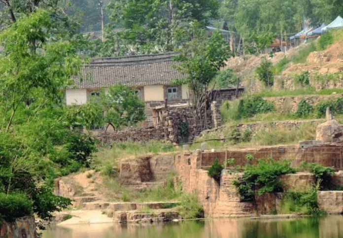 八里沟不仅山势险峻,自然保留的风景地貌,才是它的优势之处【2020热门旅游景点】