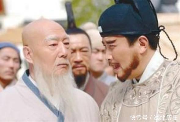 朱元璋进寺庙上香，问和尚朕要跪拜佛吗和尚的回答绝了