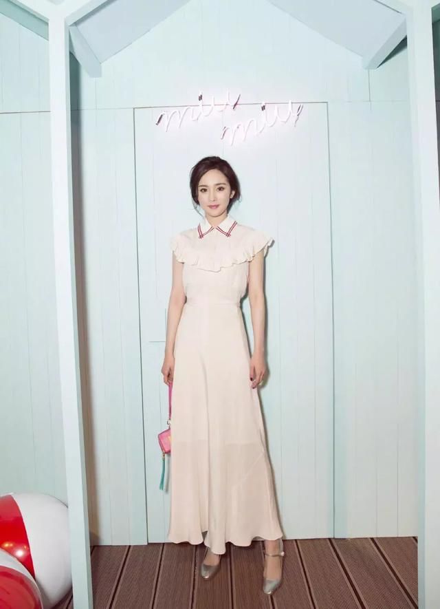 杨幂脚上这双鞋流行了100多年，倪妮Baby都要争着穿！