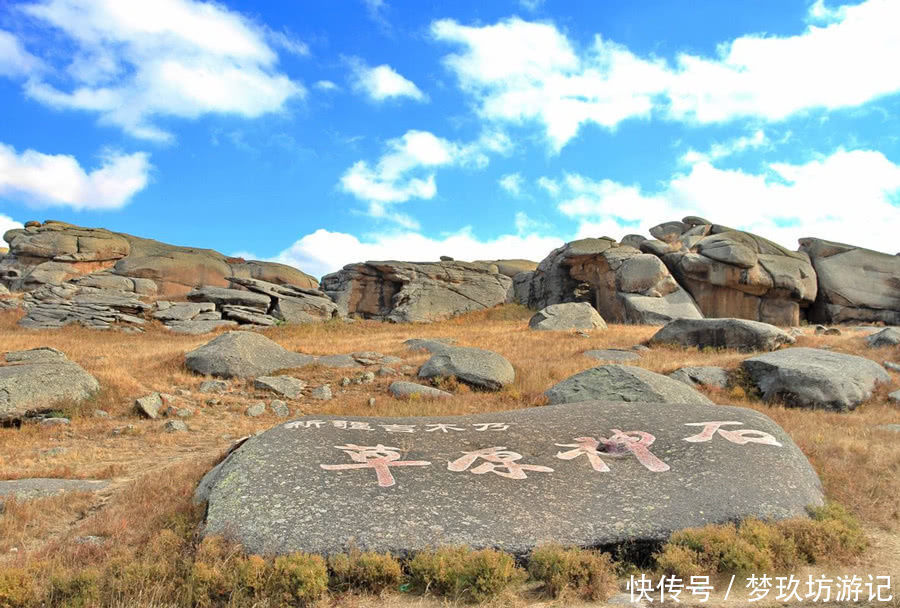 新疆有个遍布怪石的景点，竟藏着5万年前古人类洞穴!
