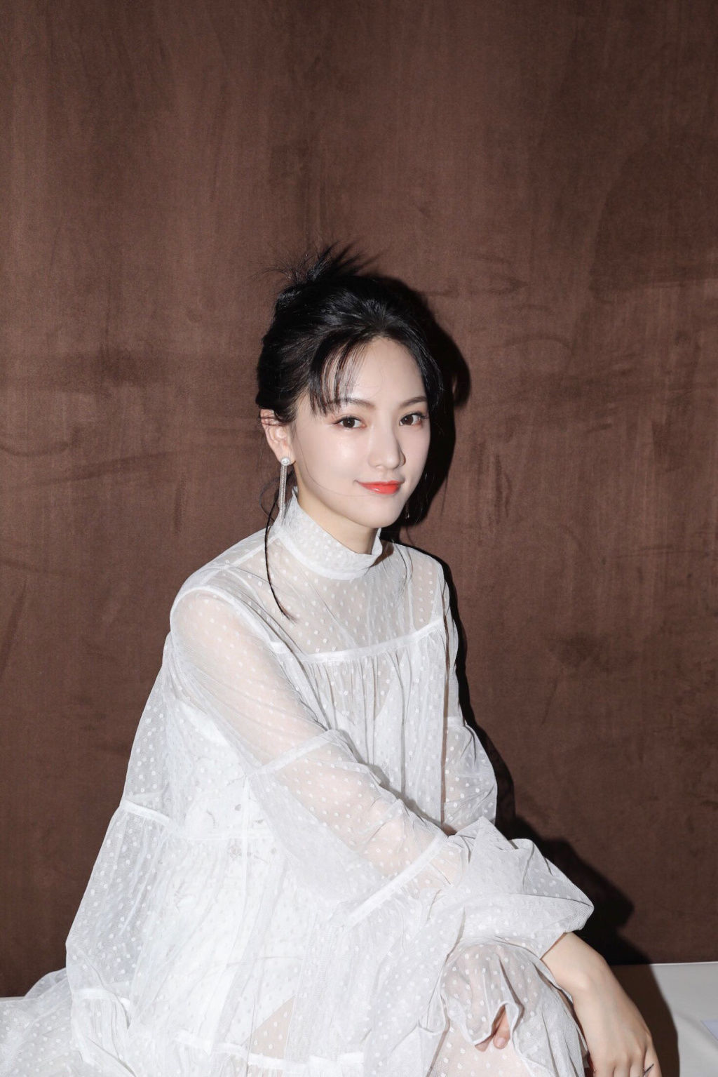 黄灿灿现身活动，穿着淘宝爆款还美滋滋，校花变成了笑话!