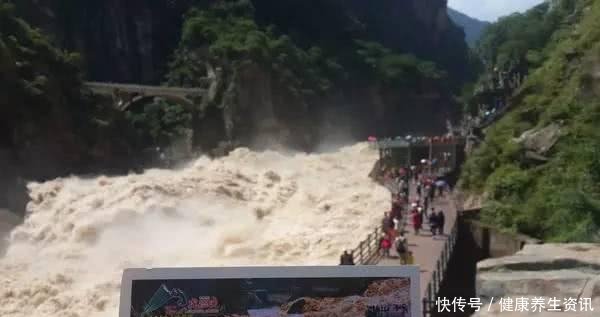 小夫妻42天自驾14000公里, 穿越13个省, 环游半个中国