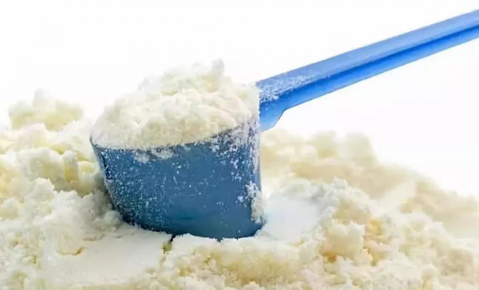 拼多多回应假货质疑;腾讯市值已蒸发1400亿美元;支付宝首页上线小