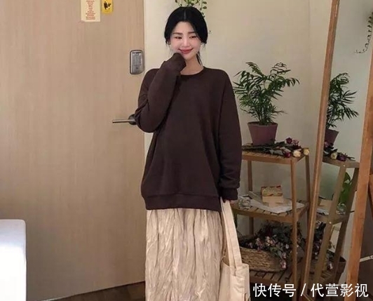  『卫衣和』卫衣！该穿卫衣了，这样穿好看炸了！