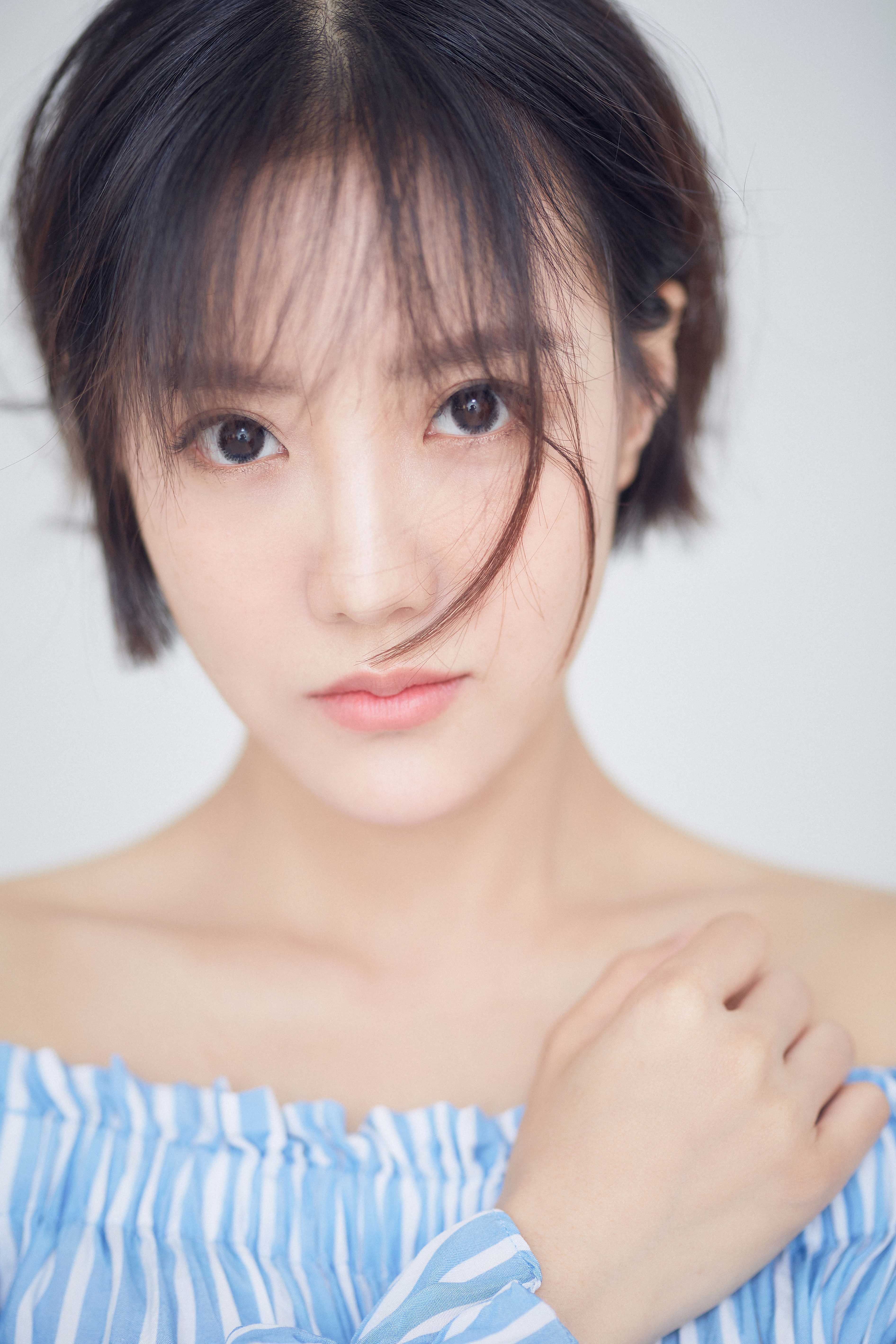 阮雨白曝最新写真 汽水甜girl魅力十足