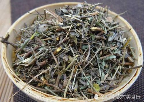 这野草的果实像珍珠，如今可遇不可求，价值十分珍贵，见到请珍惜