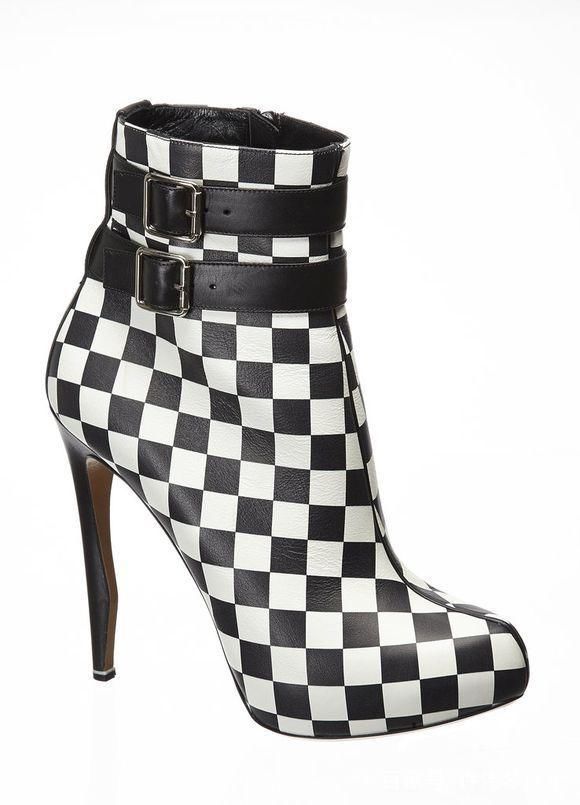 那些年维密超模们的美鞋，不少女生无法抗拒的美