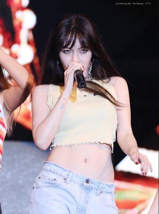 金泫雅身材太好了！轻松玩转各种造型，“小野马”并非浪得虚名