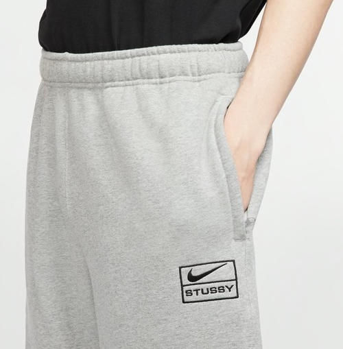  『单品』不只有复刻跑鞋：NIKE x STüSSY 简约运动休闲鞋服套装发布