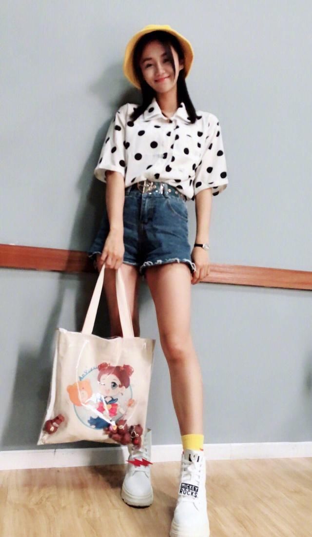 这炎热的夏天，咋不和安悦溪穿，忒显凉快了！