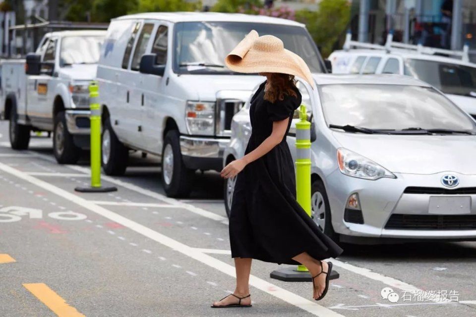 Vogue说坏品味是好事情，那我们一起来穿奶奶裙