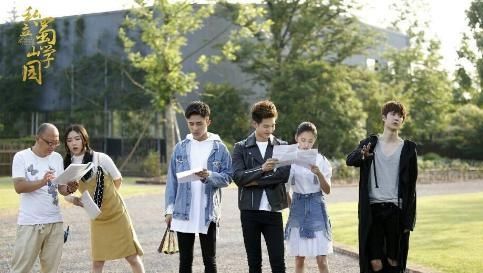 【时间】这部剧被深藏了两年多，结果男女主都火了，现在才要上映？