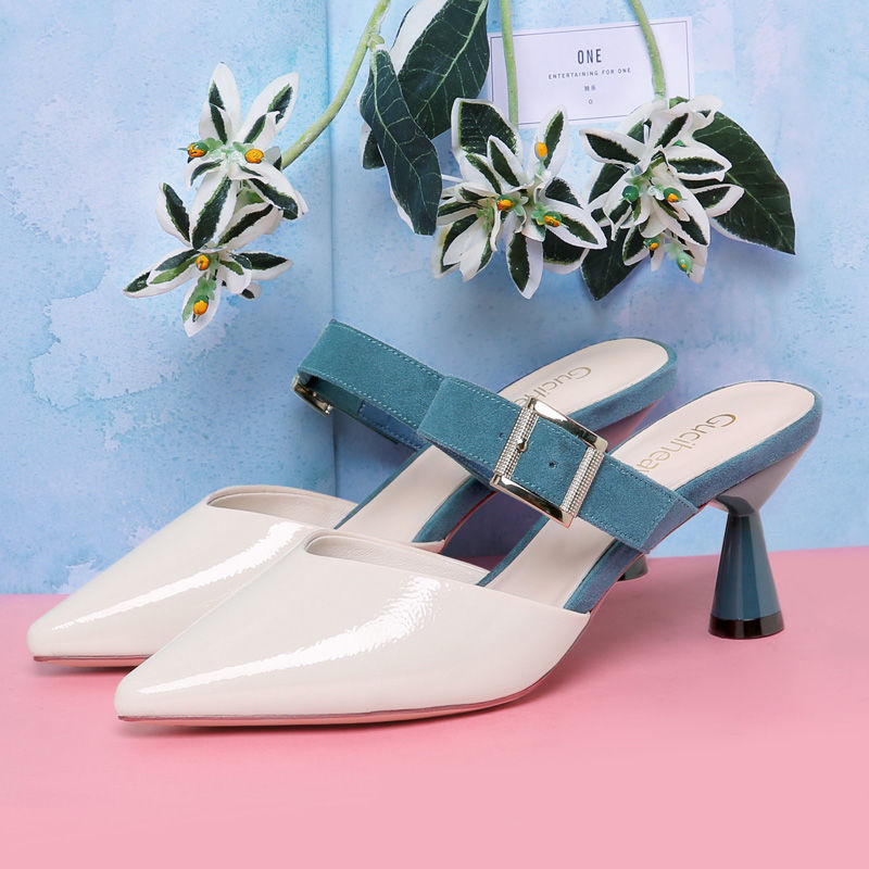 还穿土气的高跟鞋?今年都流行这样的“拖跟鞋”,比高跟鞋洋气