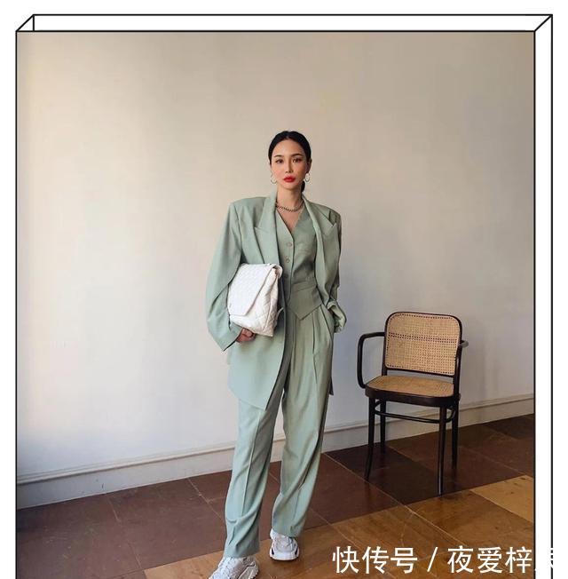 『下身搭配一』2020流行色来袭:牛油果绿色宣布OUT,“鼠尾草绿色”C位出道