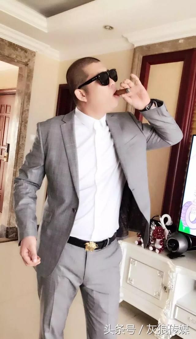 大彪讲述:仙洋已经确认被抓预计一年刑期!二驴某宝店铺遭到冻结