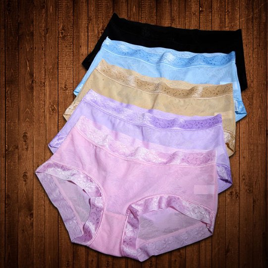 老婆新买的三角裤，吓我一跳，这版型档次，还是头次见