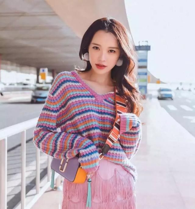  服装：春天怎么服装搭配更有气质？