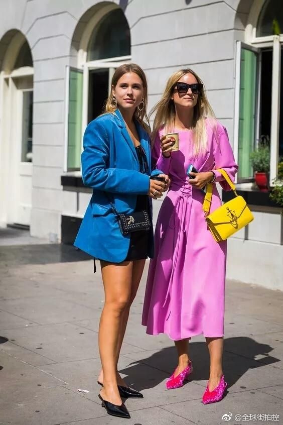 初秋的天气就最适合穿这样的鞋，时髦又有层次感!