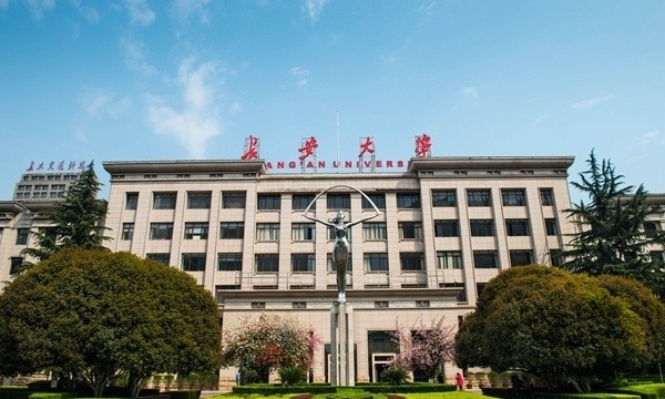 港珠澳大桥正式开通，总工程师原来是这所大学毕业的