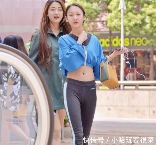  『美女』街拍：精致优雅的打底裤美女，呈现最美身姿，展现女人靓丽姿态！