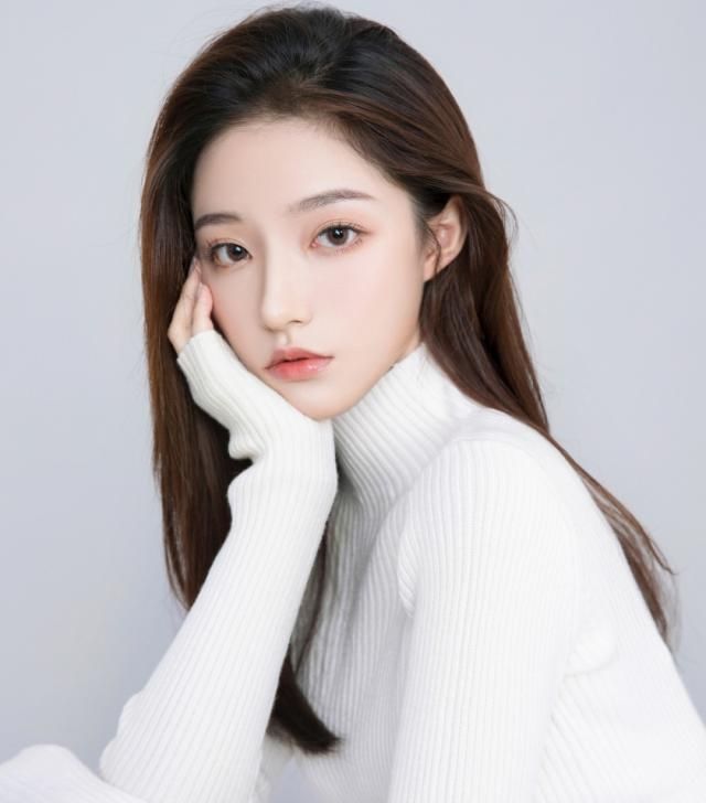 适合单人拍照的9个拍照姿势，自然不做作，拍出各种好看照片