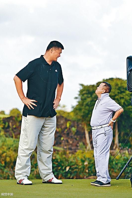 卓伟曝出成龙的百年内幕,如今已真相大白,网友:曾志伟跑不掉的