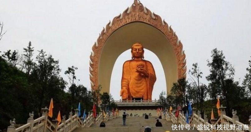 江西耗十亿打造一金佛整整用了48公斤黄金,整体高度达81米