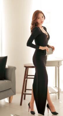 身姿丰盈的紧身裙美女，张扬时尚女人味