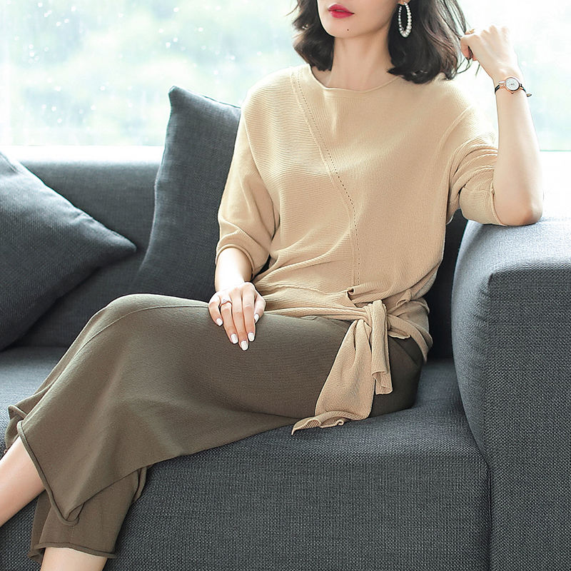 媳妇不买连衣裙!只买新款秋季洋气套装，优雅大气，十足女人味