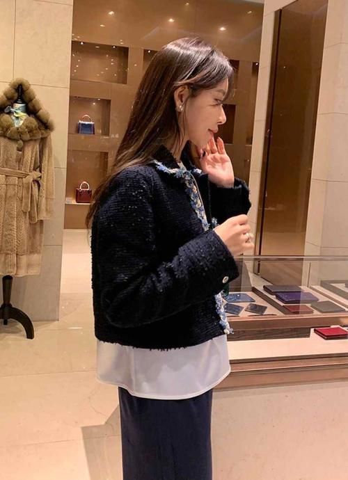  『卫衣』觉得卫衣好看的请试试这4种“初恋外套”，真香