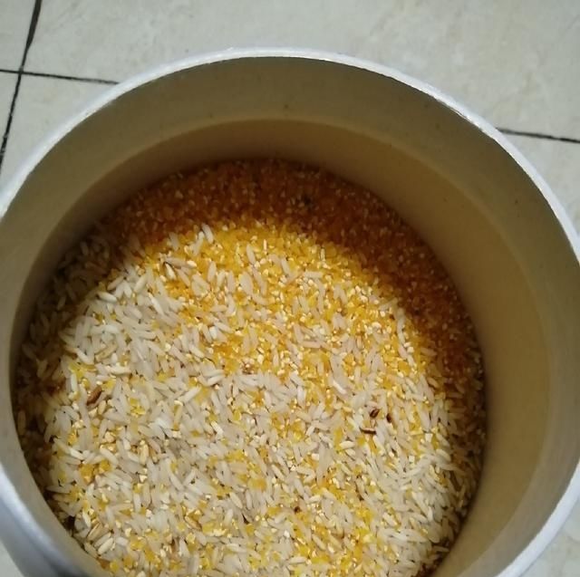  自制：「自制鱼饵」午夜无法入眠，心血来潮把窝做