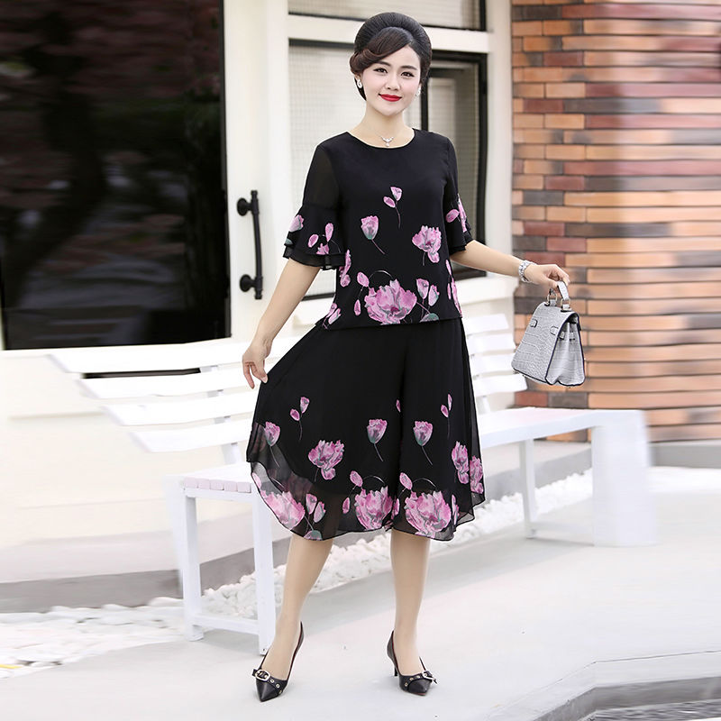 倘若你是70后，打扮的气质点!推荐多穿这秋装，逆龄又提气场