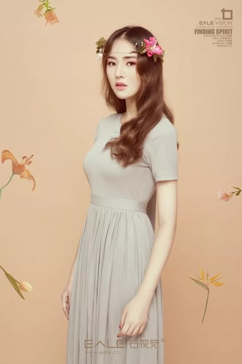 必收藏！百张女孩与花摄影作品！-右视觉十周年饕餮视觉盛宴。