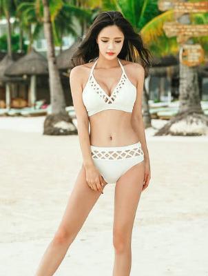 比基尼小姐姐，穿着让人大开眼界！