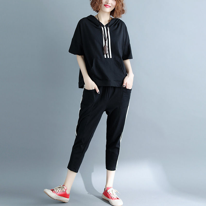 老婆从不穿裙子，只因这运动套装，38岁像22姑娘，舒适显美嫩