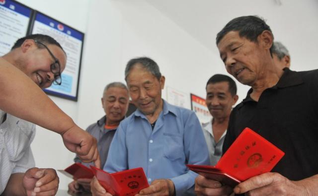 自费交社保那些人,2019年可以申请社保补贴吗现在知道还不晚！